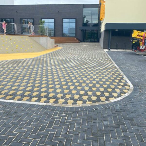 Aare-ja sillutiskivide paigaldus R-Grounds OÜ Aare-ja sillutiskivide paigaldus R-Grounds OÜ