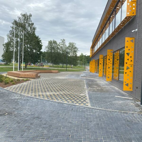 Aare-ja sillutiskivide paigaldus R-Grounds OÜ Aare-ja sillutiskivide paigaldus R-Grounds OÜ