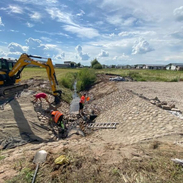 Aare-ja sillutiskivide paigaldus R-Grounds OÜ Aare-ja sillutiskivide paigaldus R-Grounds OÜ